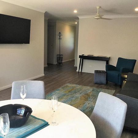 Tic Tac Toe Quality Accommodation Armidale Esterno foto