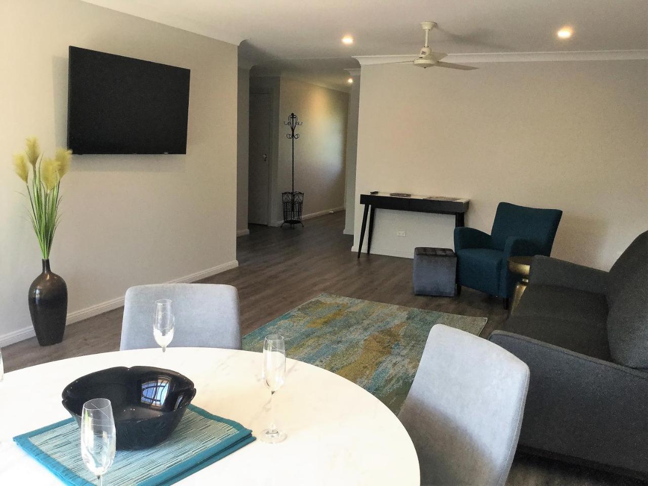 Tic Tac Toe Quality Accommodation Armidale Esterno foto